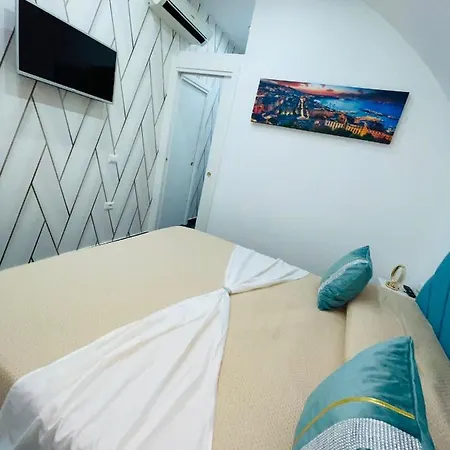 Apartment Alex Mary Neapel