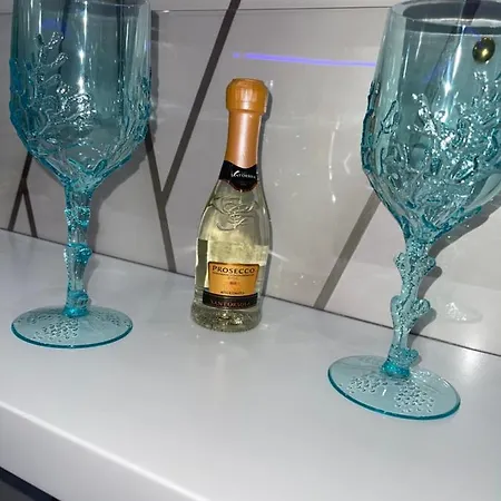 Alex Mary Apartment *